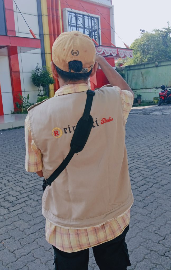 Portofolio Surabaya -Crew Ririsaci Pasuruan dalam proses shooting-Whatsapp-Sri-081325043792- SMPK STAINLISIUS SURABAYA


