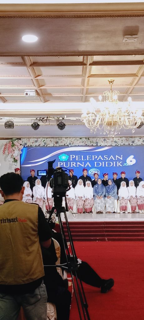 Ririsaci media Pasuruan -Jasa Foto & Video, Sri 0813 2504 3792