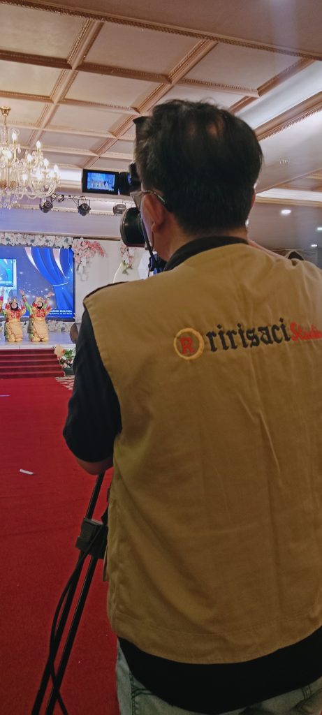 Crew Ririsaci Pasuruan dalam proses shooting-Whatsapp-Sri-081325043792