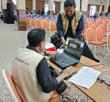 Momen Lebih Berbicara: Mengapa Candid Photography Semakin Populer?
